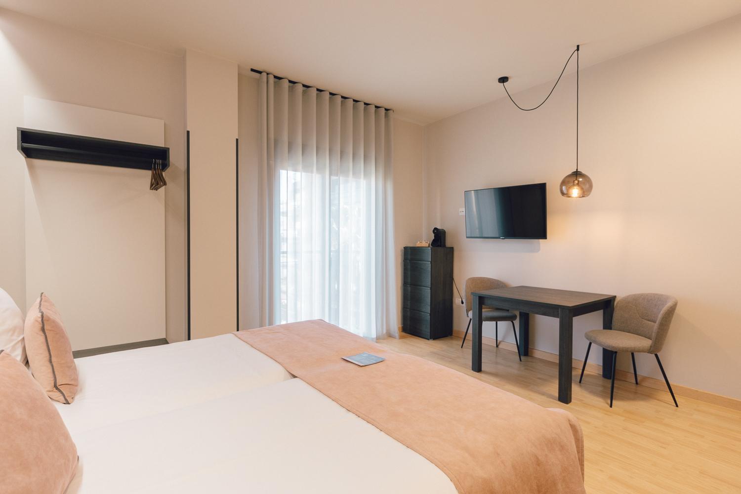 Palau Suites & Apartments Valenza Esterno foto